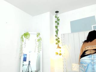 Keyla Summer webcam model stream image