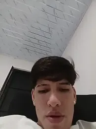 MenOnlyHot webcam model stream image
