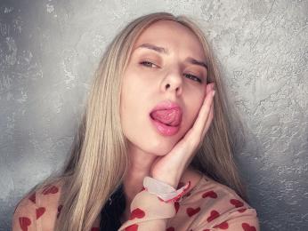 AlyceCox webcam model stream image