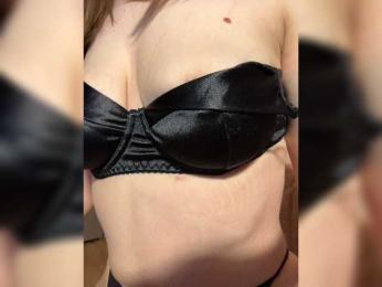 Jennyviva webcam model stream image