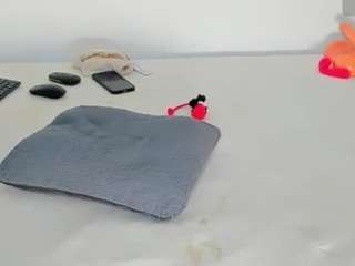h0t-chocolate webcam model stream image