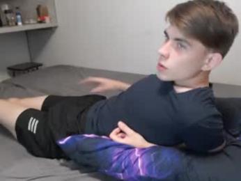 cute_oliver webcam model stream image