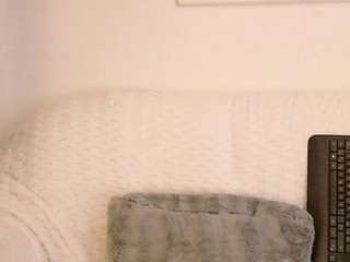 laurasky webcam model stream image
