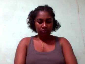 lauriciaz webcam model stream image