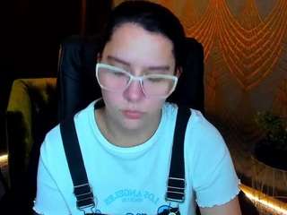 liviasshy webcam preview