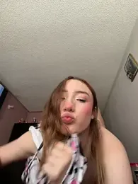Valery_Salmons webcam model stream image