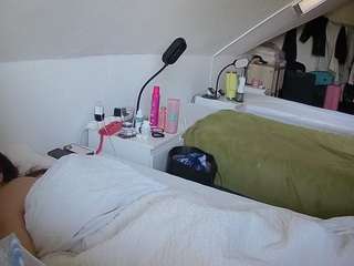 voyeurcam-julmodels-bed-4 webcam model stream image