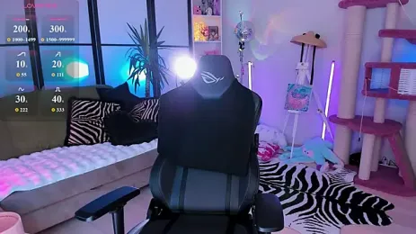 MilkyCute webcam model stream image