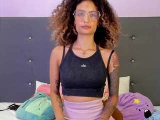 harmonyhill webcam model stream image