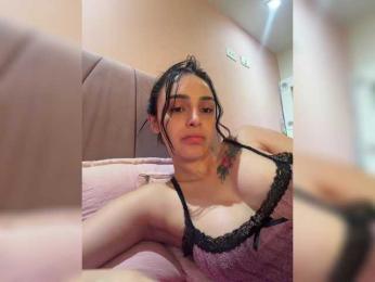 AprilRosse webcam model stream image