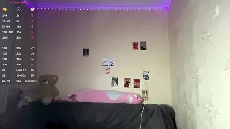 LiziArms webcam model stream image