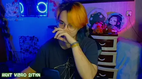 TrickyKitsune webcam stripchat model stream image
