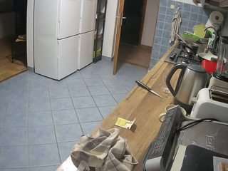 voyeurcam-julmodels-kitchen webcam model stream image