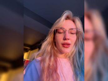 AlinnaAnnila webcam model stream image