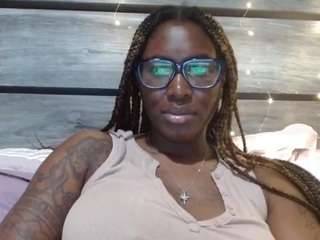 yoursecret1425 webcam model stream image