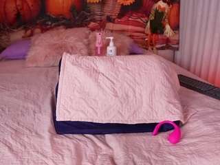 mssbombom webcam model stream image