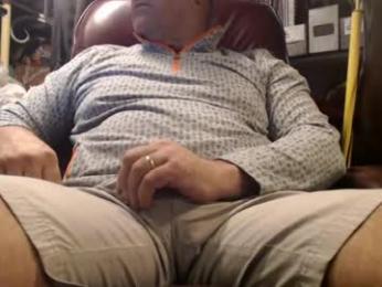 marrieddad19751975 webcam model stream image
