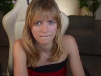 kira0541 webcam model stream image