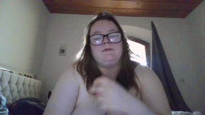 Mauaigirl webcam model stream image