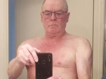 ElioJames webcam model stream image