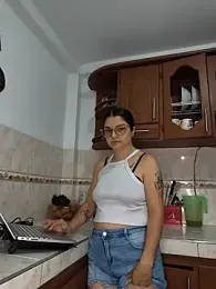 Coralinne__ webcam stripchat model stream image