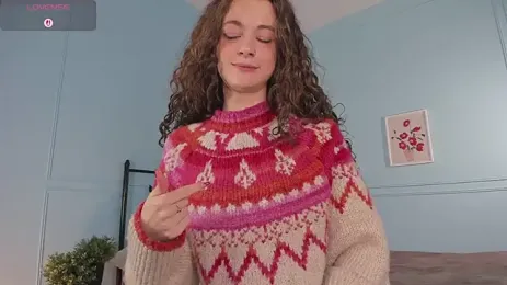 Curly_Moon webcam model stream image