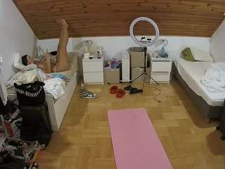 voyeurcam-julmodels-greybed-3 webcam model stream image