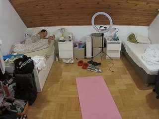 voyeurcam-julmodels-greybed-3 webcam model stream image