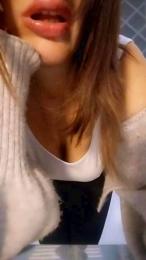 Akemy_room webcam model stream image