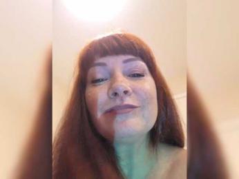 Flirt_Red webcam model stream image