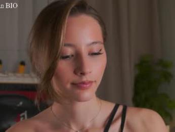 falinecrosthwaite webcam chaturbate model stream image